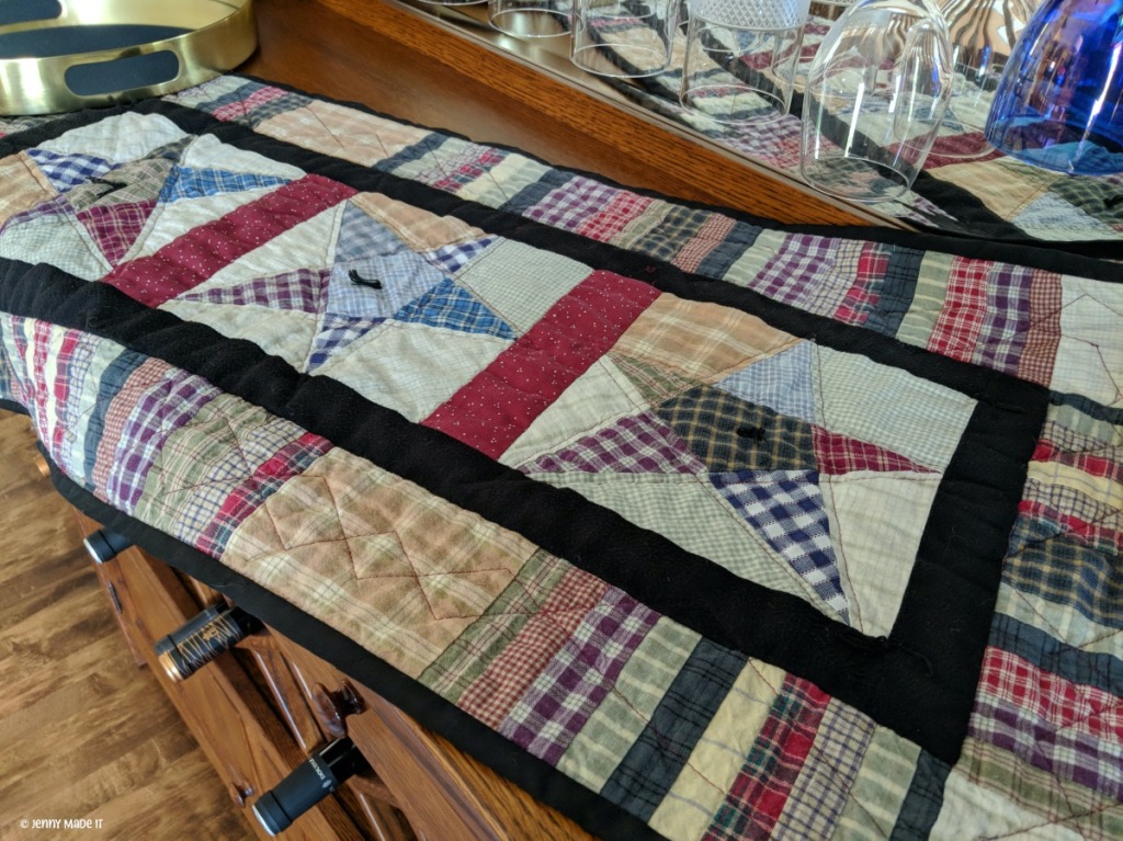 Photo of finished homespun star quilt